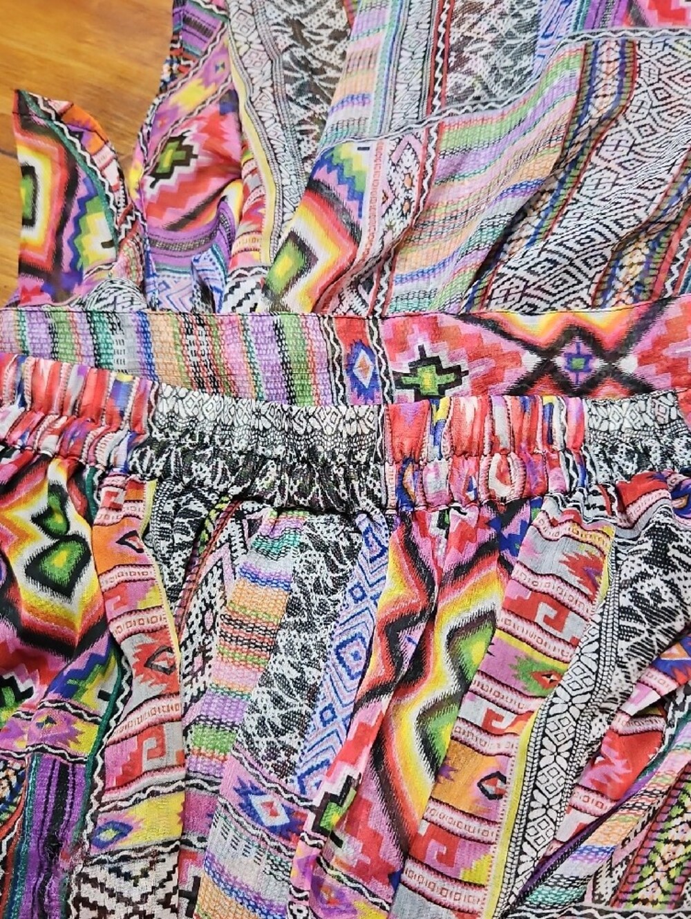 V-Neck Multicolor Aztec Print Skirt